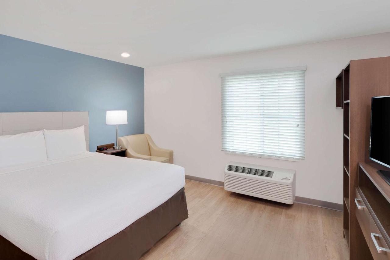 Woodspring Suites Bakersfield East Экстерьер фото