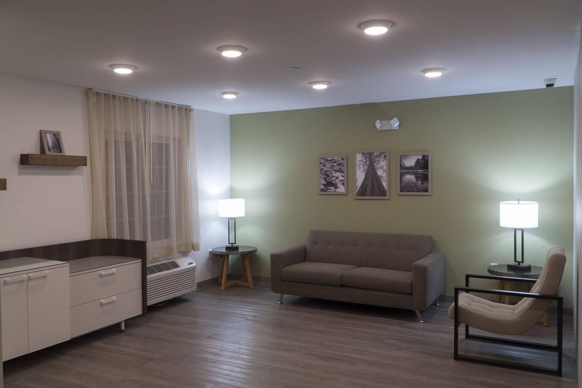 Woodspring Suites Bakersfield East Экстерьер фото