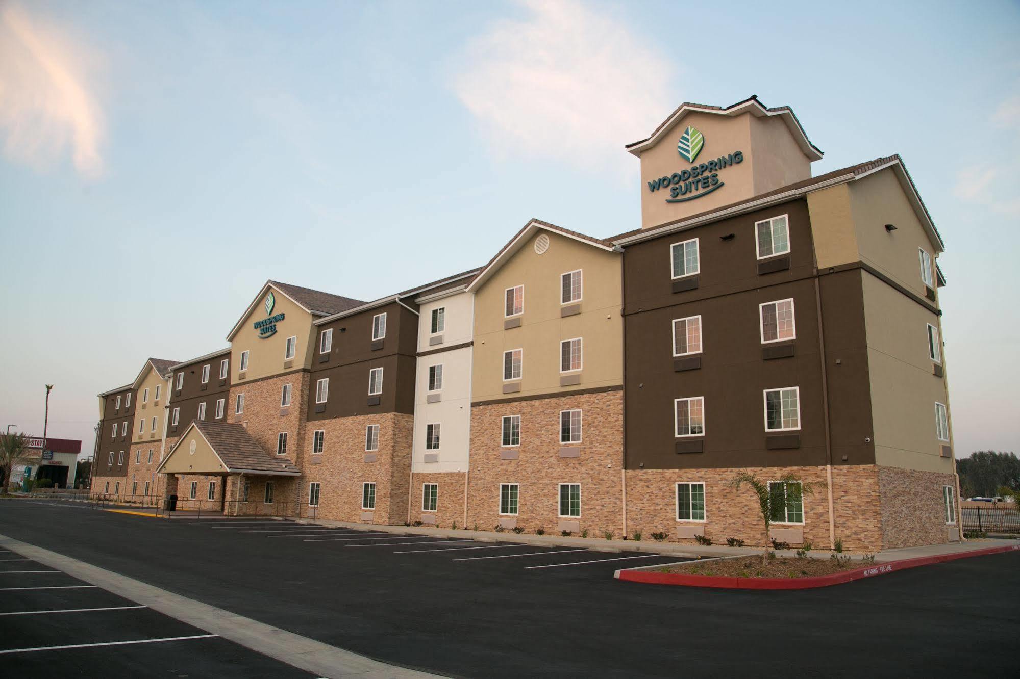 Woodspring Suites Bakersfield East Экстерьер фото