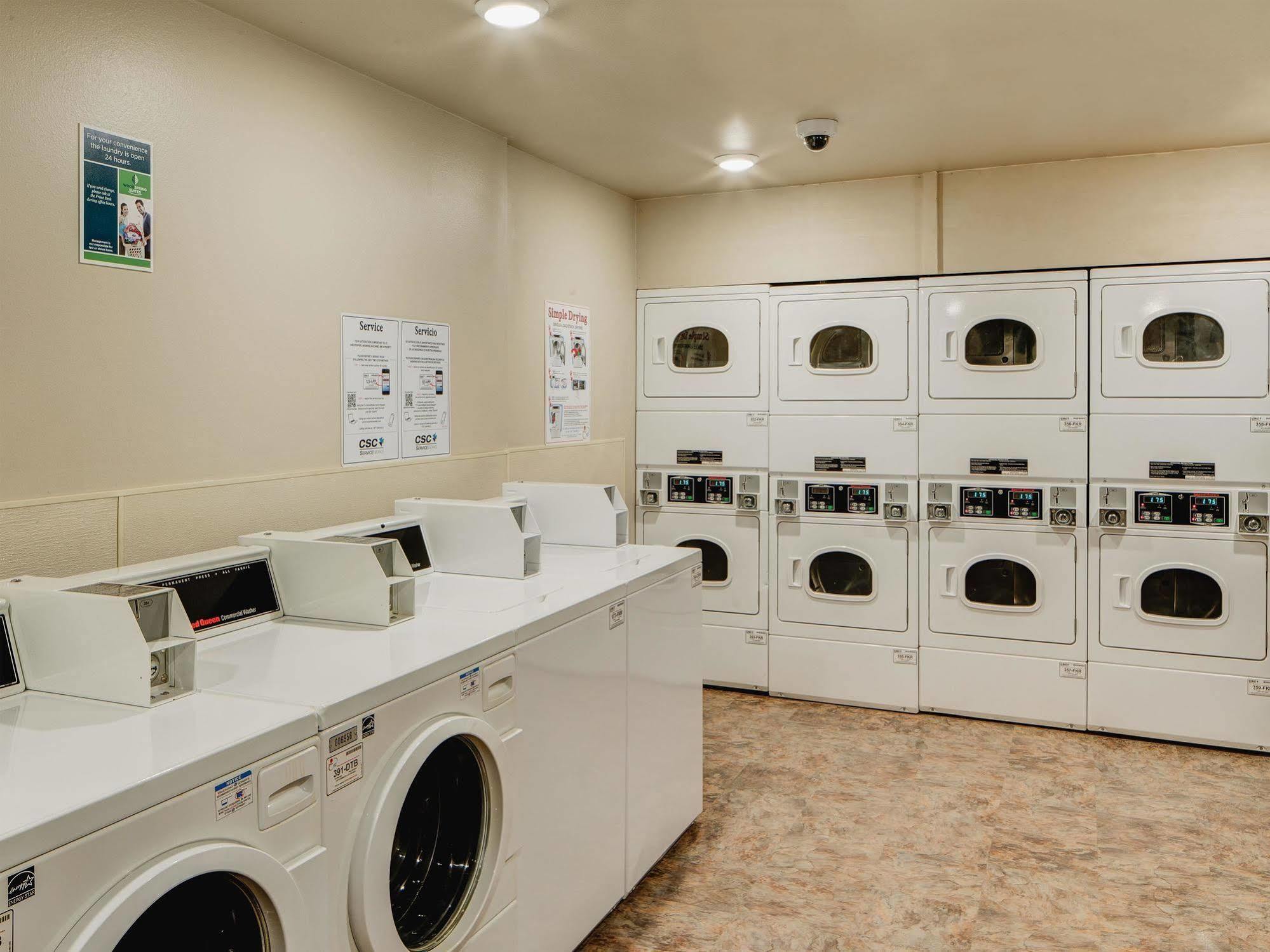 Woodspring Suites Bakersfield East Экстерьер фото