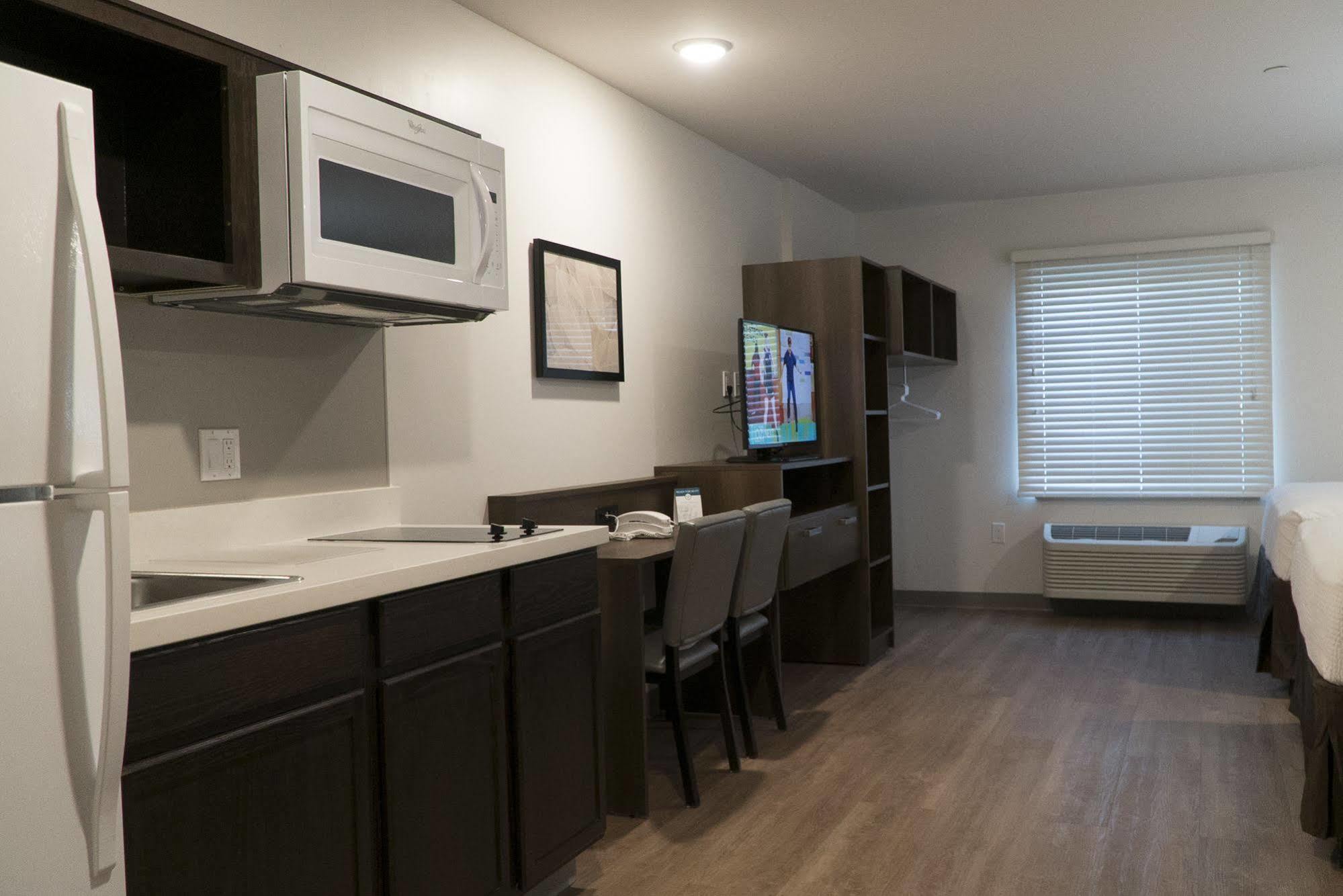 Woodspring Suites Bakersfield East Экстерьер фото