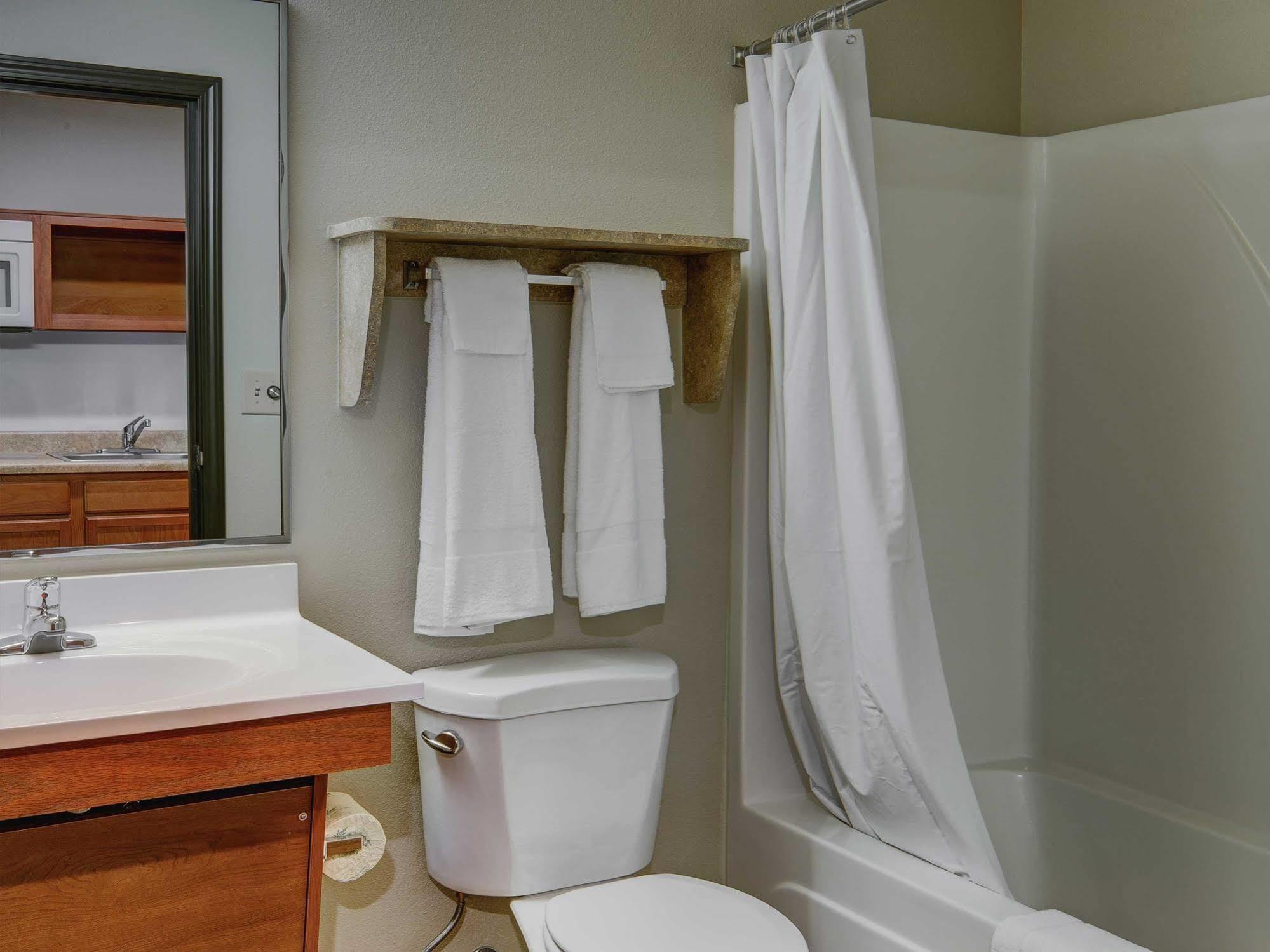 Woodspring Suites Bakersfield East Экстерьер фото