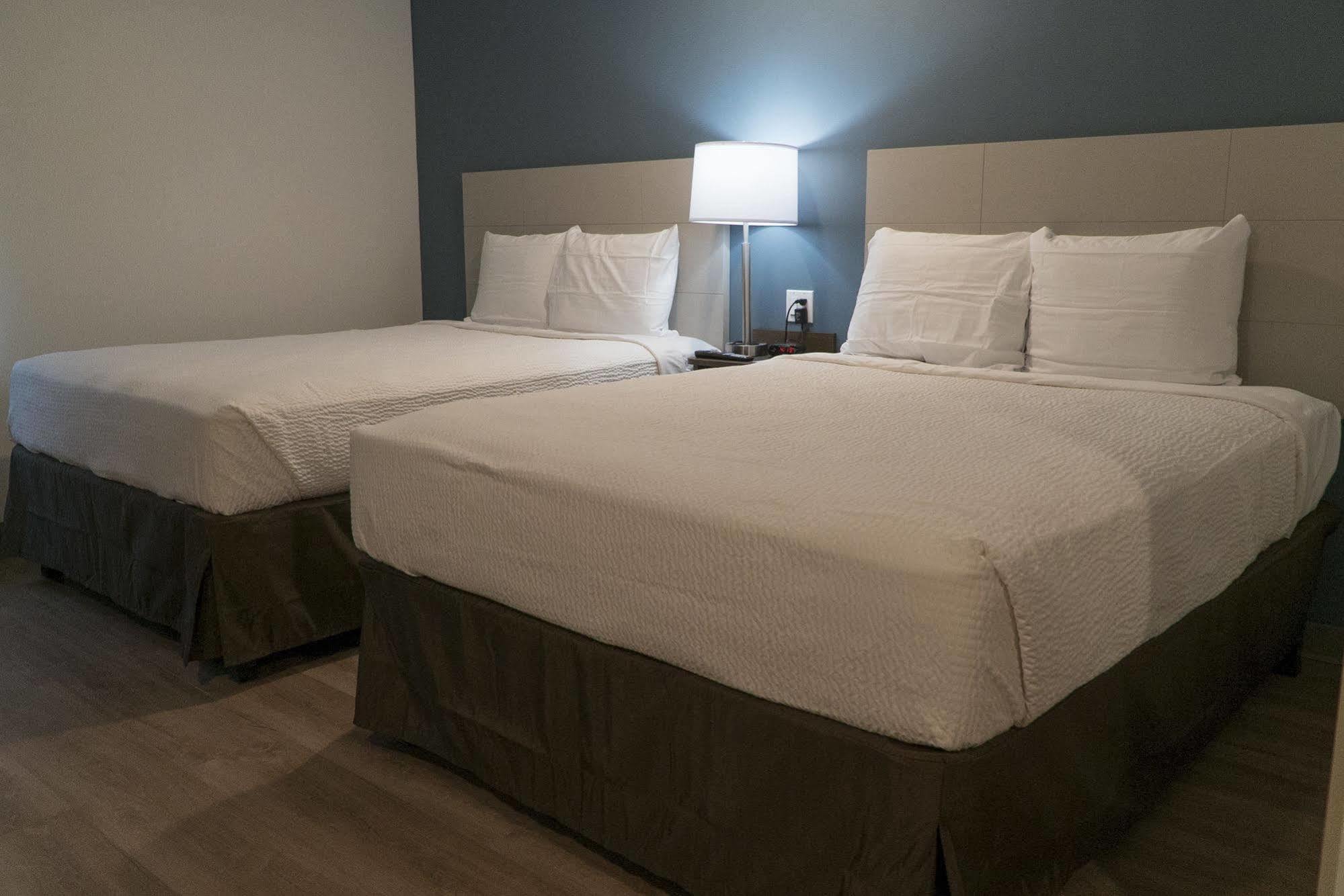 Woodspring Suites Bakersfield East Экстерьер фото