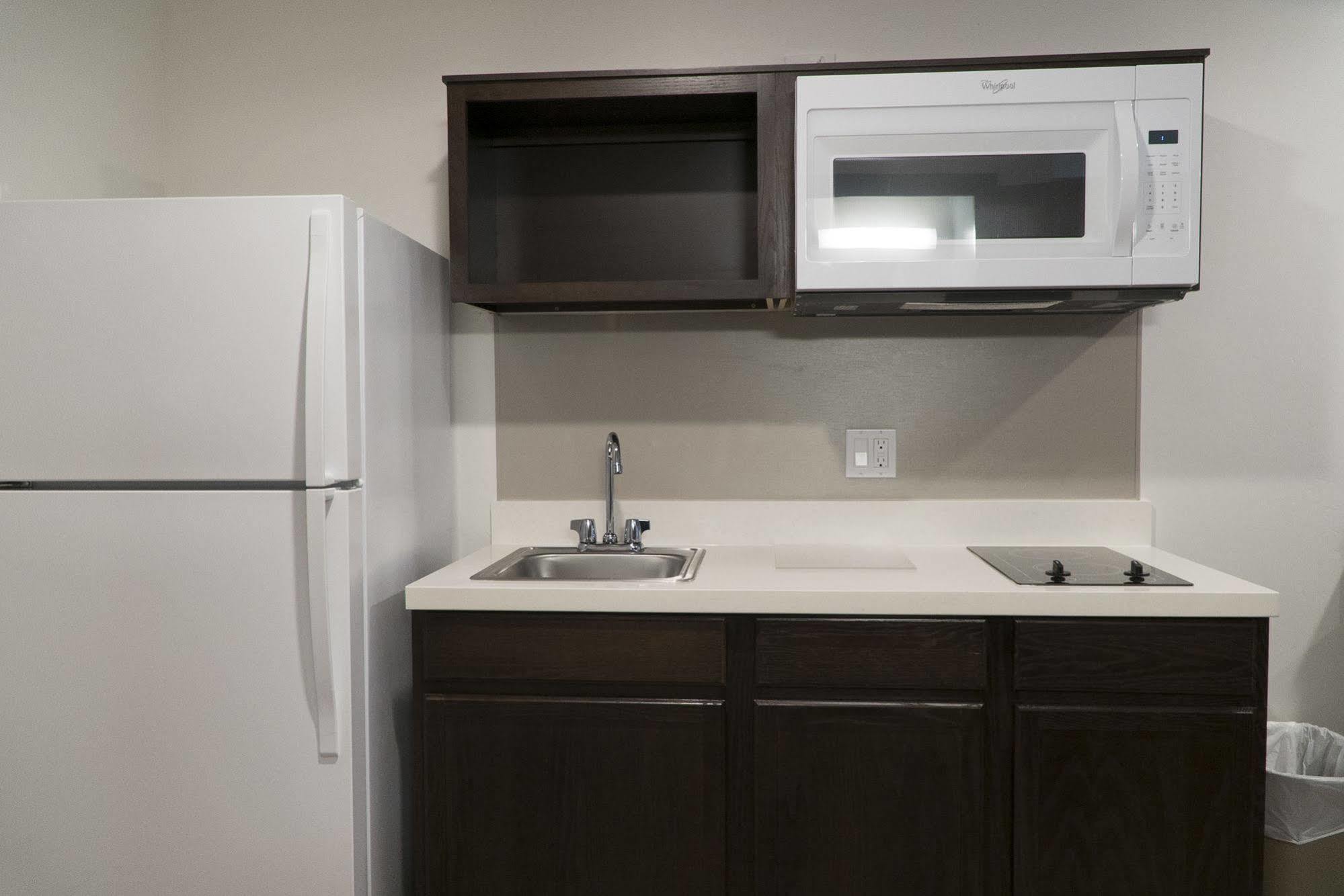 Woodspring Suites Bakersfield East Экстерьер фото